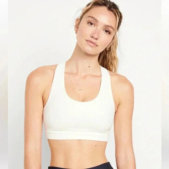 Old Navy Other - EUC Old Navy Active Powersoft medium support go dry sports bra, size S. White